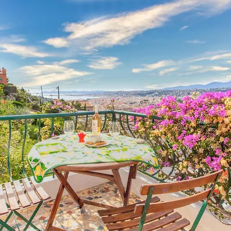 With Amazing View In A Perfect Location Villa Niza