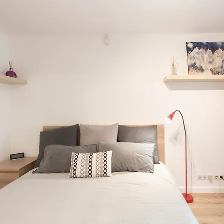 With Amazing View In A Perfect Location Villa Niza